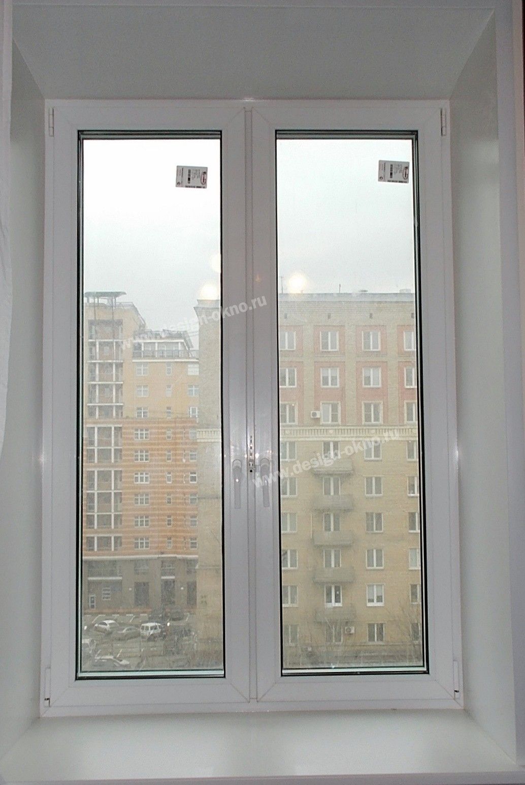 Белое пластиковое окно, двойная створка, Москва