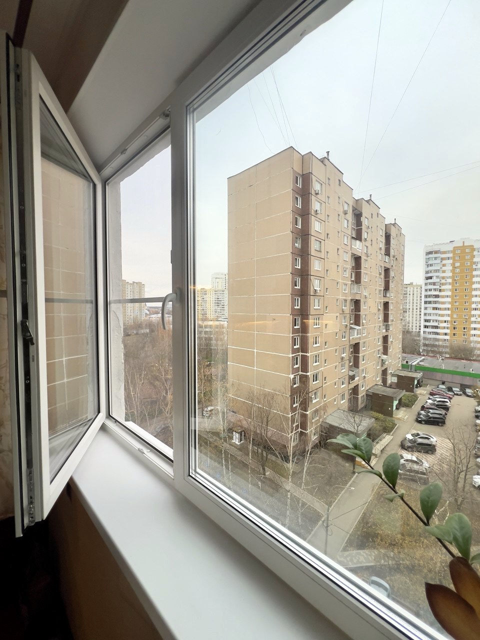 г Москва, Пятницкое шоссе, д 9