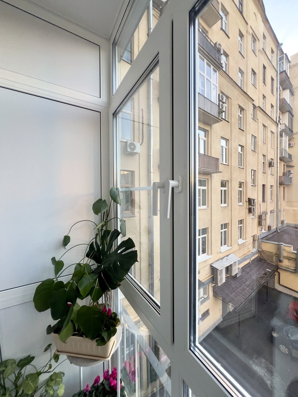 г Москва, ул Тверская, д 8 к 1