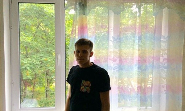 Окна в доме на Катукова 13