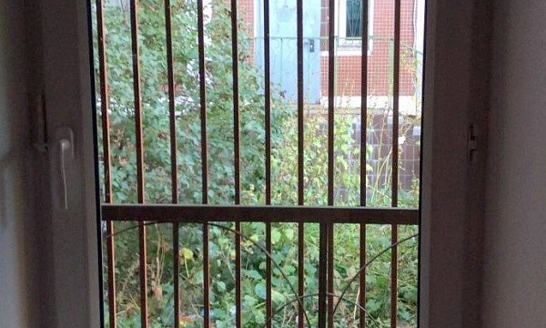 Решетка на окне дом 89 Алтуфьевское шоссе