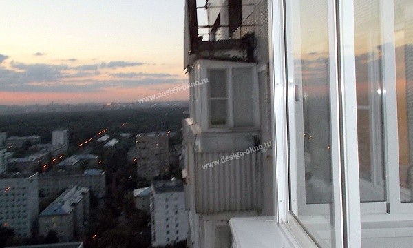 Балконные окна в Москве, Дмитровский проезд