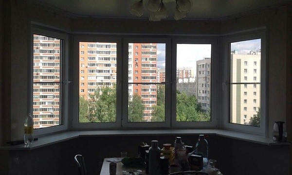 Окна с видом на новостройку в Москве