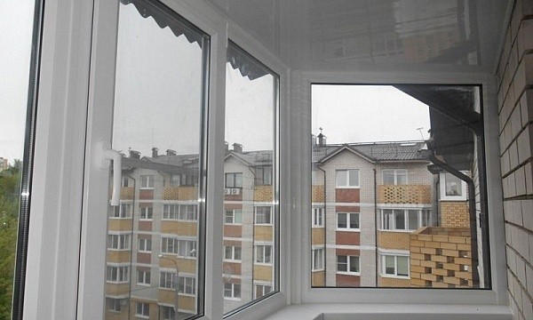 Остекление балкона в Королёве