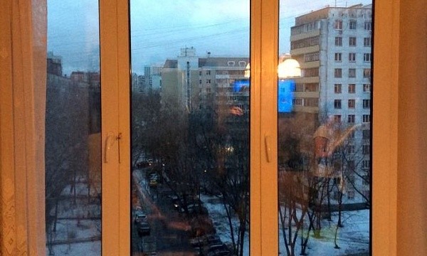 Окно вид на город Заревый проезд
